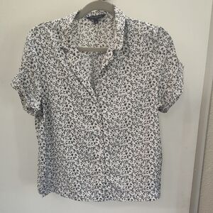 Banana Republic Monochrome Leaf Print Top